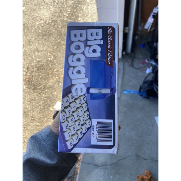 Super Big Boggle with 6X6 Grid and 36 Letter Cubes by Winning Moves Games USA, t - Picture 2 of 7